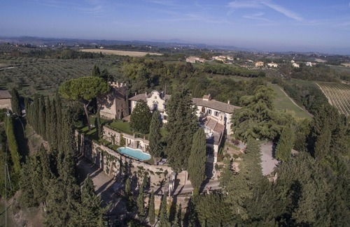 Castelfiorentino Villa | Villa in Castelfiorentino with 6 bedrooms sleeps 12