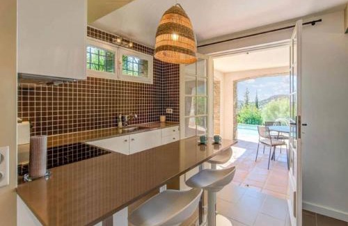 Pardigon Villa | Villa in Cavalaire with Sea View & Pool