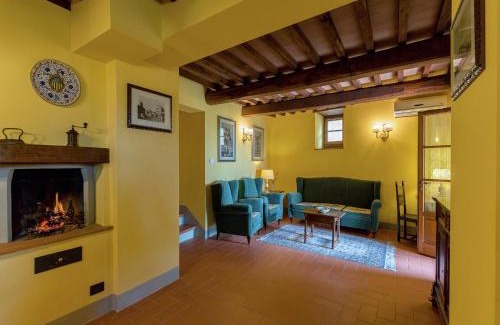 San Pietro a Cegliolo Villa | Villa in Cortona with Pool and Val di Chiana View