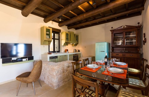 Achlades Villa | Villa in Crete with pool, patio, BBQ and cozy ambience!