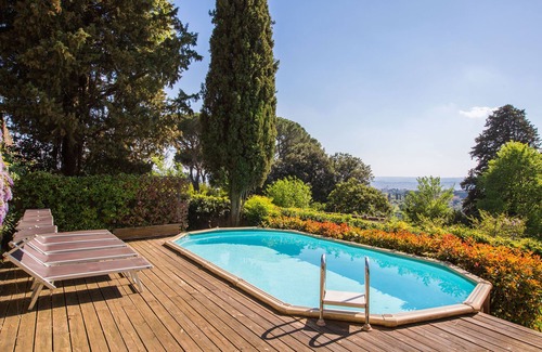 Florence Villa | Villa in Florence - No Car Needed, Terrific Views. Exclusive Pool, Garden, Wi-Fi