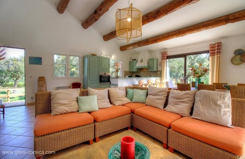 San-Gavino-di-Carbini Villa | Villa in the the maquis, close to the beaches of Cala Rossa & St Cyprien