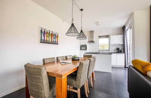 Zeewolde Villa | Villa in Harderwijk with Sauna and Pier