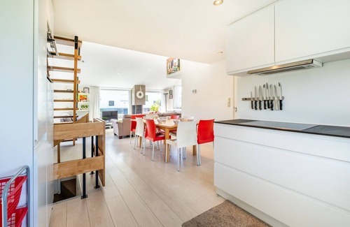 Koksijde-Bad Villa | Villa in Koksijde with Sunny Terrace