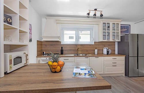 Krnica Villa | Villa in Krnica near Beaches with Private Pool