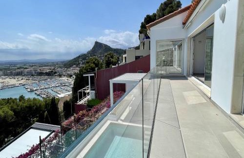 L'Estartit Villa | Villa in l Estartit with Waterfront Views
