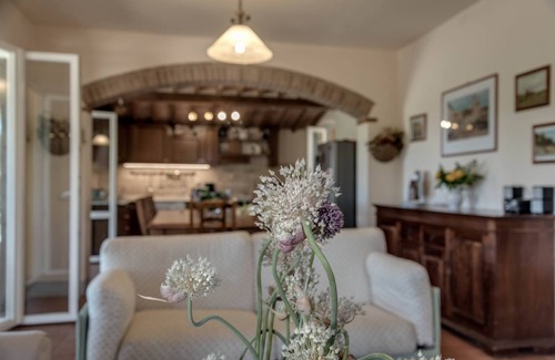 Lucignano Villa | Villa in Lucignano with A/C, pool, garden, spacious veranda for al fresco dining