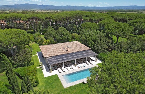 Marina di Bibbona Villa | Villa in Marina Di Bibbona with 4 bedrooms sleeps 8
