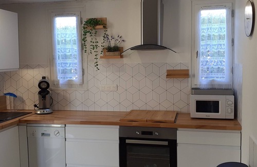 Vendres Villa | Villa in private residence with swimming pool, tennis court 600 metres from the sea