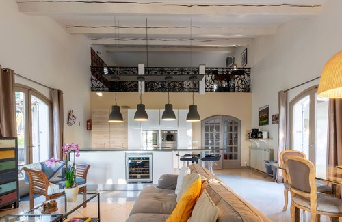 Velaux Villa | Villa in Provence: Hollyday, Week End with friends, meetings: close to Marseille