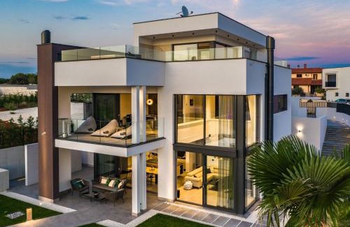 Vintijan Villa | Villa in Pula with Pool near Roman Ruins