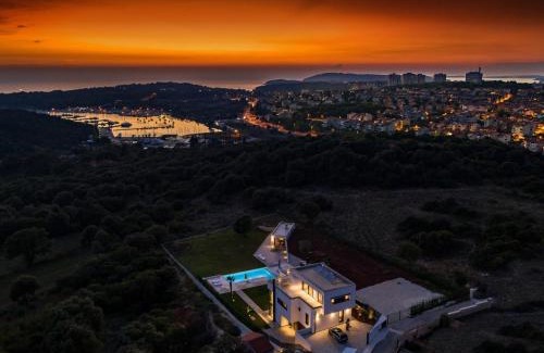 Vintijan Villa | Villa in Pula with Pool near Roman Ruins