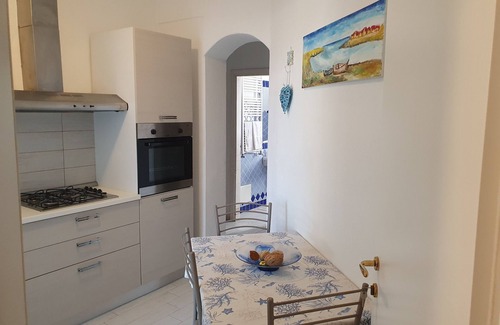 La Conia Villa | Villa 'In Riva al Mare' with Hot Tub and Wi-Fi