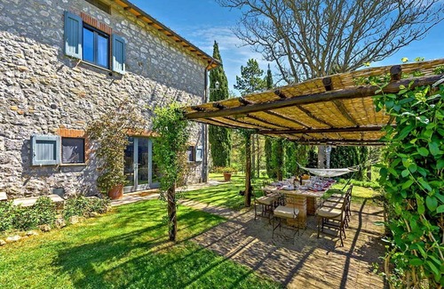 Sarteano Villa | Villa in Sarteano with 6 bedrooms sleeps 12