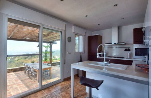 Sayalonga Villa | Villa in Sayalonga with Private Pool