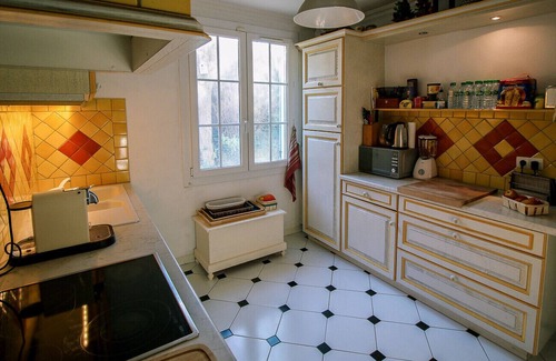 Sorgues Villa | Villa in Sorgues near Avignon, swimming pool and beautiful environment