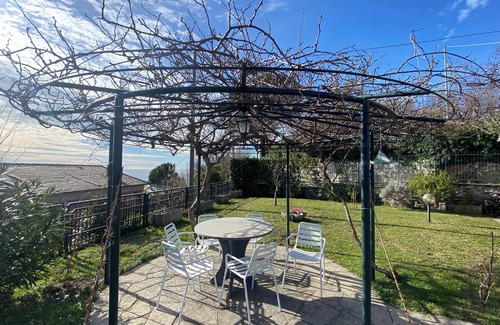 Crocetta Villa | Villa in the Green in the hills in Lavagna - 3 Bedrooms, Garden and Private Parking