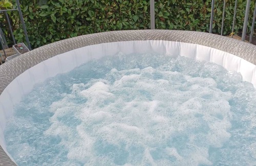 Rotabile Villa | Villa in the green with swimming pool and whirlpool