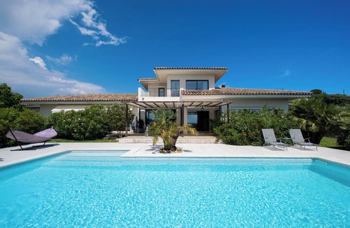 Tanneron Villa | Villa in the heart of the Tanneron massif: beautiful views and absolute peace and quiet!