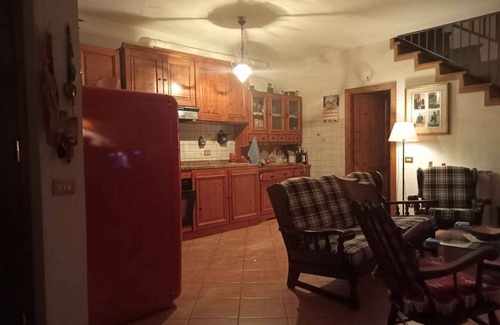 Pianosinatico Villa | Villa in the mountains, with terrace and garden