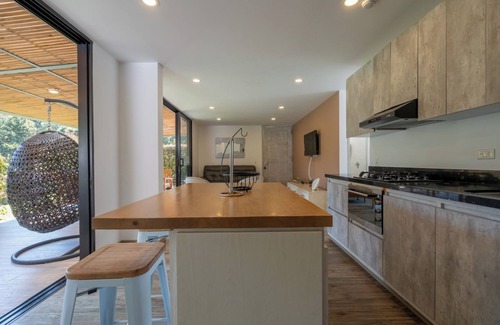 Retiro House | Villa inside a forest, complete peace and contact with nature, the retreat.