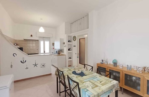 San Pietro in Bevagna House | Villa Iris with large veranda