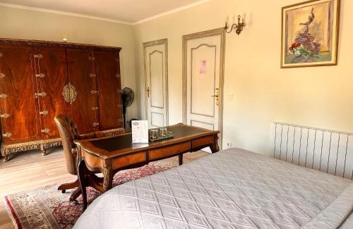 Pineda de Mar Bed & Breakfast | Villa IRI Habitación N1 con baño propio y balcón