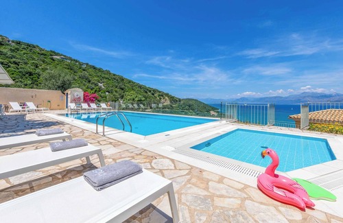 Apraos Villa | Villa Irida - Six Bedroom Villa, Sleeps 14