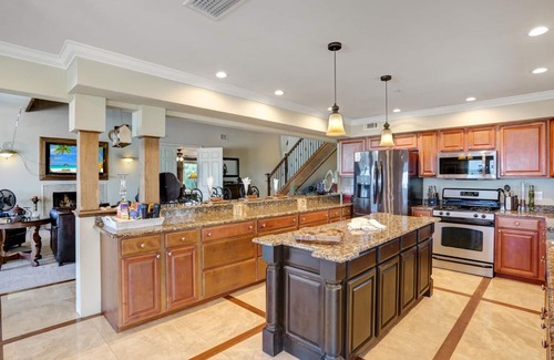 Captiva Villa | Villa Island Getaway - BEACHFRONT with BOAT INVCLUDED on North Captiva!