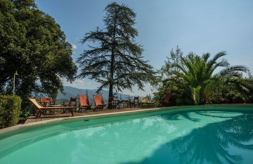 San Michele di Moriano Villa | Villa in San Concordio Di Moriano with 6 bedrooms sleeps 14