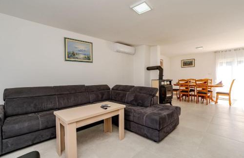 Donji Karin Villa | Villa Ivanovi Dvori