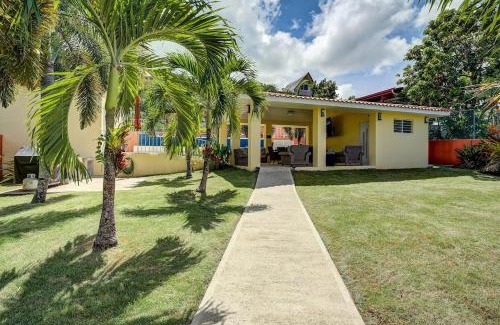 Playa Fortuna House | Villa Jardin - Infinity Pool and Backyard Oasis