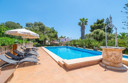 Manacor House | Villa "Juana Maria" with Pool, A/C, Wi-Fi, Garden, Terrace & Balcony