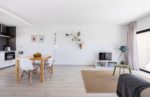 Sagres House | Villa Jump Jibe with private pool and garden in Sagres