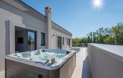 Marceljani House | Villa Kalea