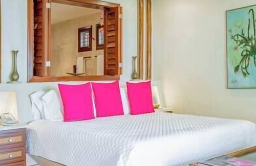 Playa Guitarron House | Villa Karin: Magnificent house in front of the bay