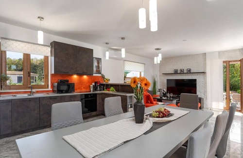 Paradiz House | Villa Katarina Labin is a holiday home in a quiet location, only 10 minutes from Labin.