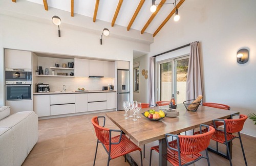 Mousata Villa | Villa Katoikia Tria by Villa Plus