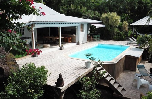 Pointe-Noire Villa | Villa Kaz in Thomy, pool and Spa Panoramic sea view of Pointe Noire bay