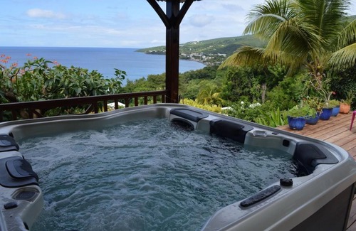 Pointe-Noire Villa | Villa Kaz in Thomy, pool and Spa Panoramic sea view of Pointe Noire bay