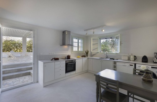 Paros Villa | Villa Kirki · Stunning Beachfront 3BR Villa that h