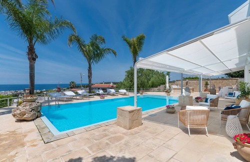 Santa Maria al Bagno Villa | Villa Krailo with jacuzzi an pool Seaview