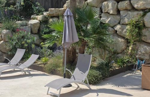 Saint-Paul-Trois-Chateaux Villa | Villa Les Roches du Montélit