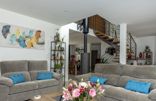Mimizan-Plage Villa | Villa 'L'Oustaou des Hournails' with Pool, Spa, Whirlpool, Terrace, Balcony & Wi-Fi