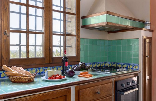Montespertoli House | Villa 'La Limonaia' with Shared Pool, Private Terrace & Wi-Fi