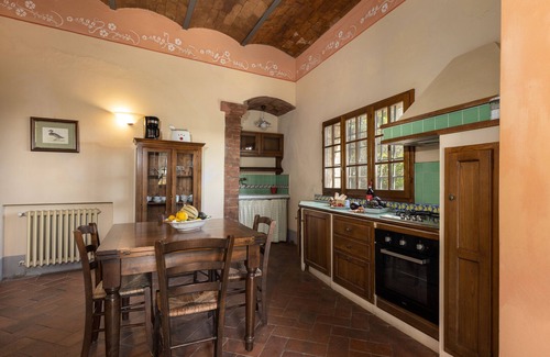 Montespertoli House | Villa 'La Limonaia' with Shared Pool, Private Terrace & Wi-Fi