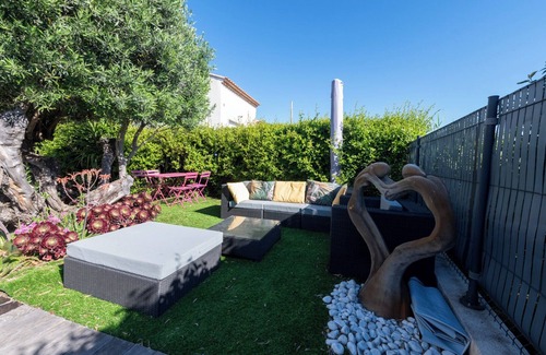 Miramar House | Villa La LONDE Les MAURES Sleeps 14 Heating Pool Between HYERES and Le LAVANDOU