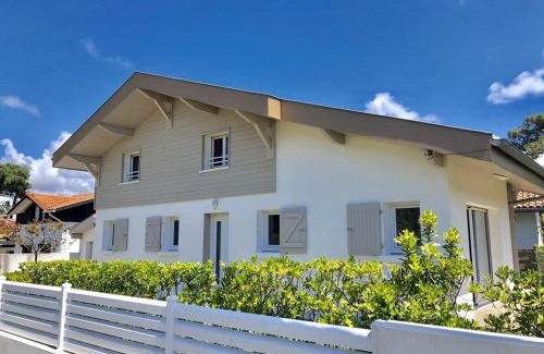 Capbreton House | Villa La Plage Pour 7 Personnes A Proximite Du Port De Plaisance