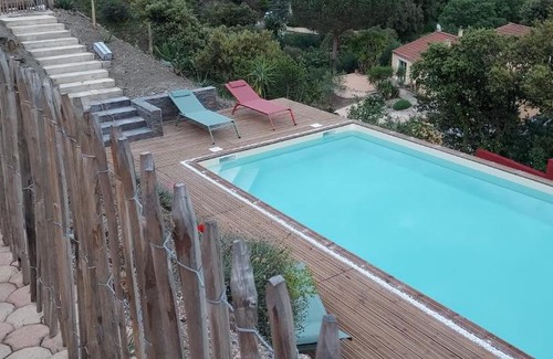 Le Boulou Bed & Breakfast | Villa Label Vue chambres d'hôtes avec piscine au Boulou