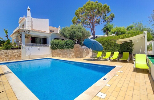 Vale de Parra Villa | Villa Ladeira w/Private pool, Sea view, Smart tv, games, wifi, Ac